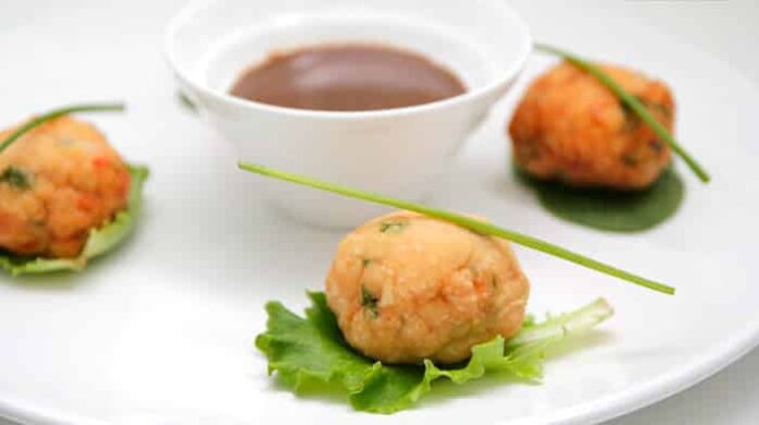 Boulettes de saumon et crevettes à la sauce crémeuse orientale