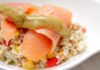 Salade de riz et saumon fumé à la sauce nordique
