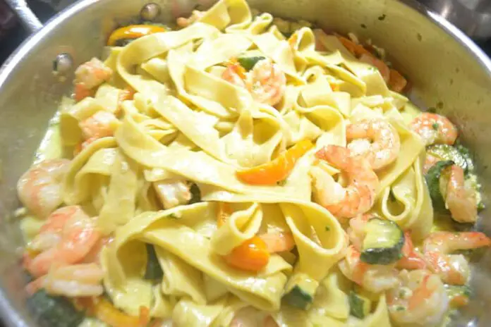 Tagliatelles aux courgettes crevettes légères