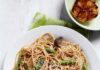 Spaghettis aux haricots verts grillés et champignons