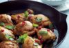 Cuisses de poulet au curry et sauce à la menthe