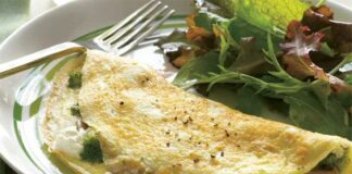 Omelette aux champignons, au brocoli et au feta