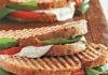 Paninis aux tomates et à la mozzarella