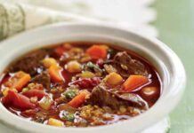 Soupe au boeuf, au bulghur et aux pois chiches