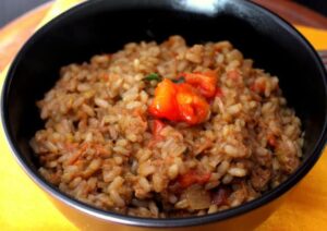 Risotto au thon et poivrons