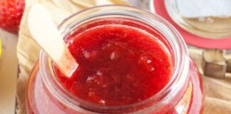 Confiture aux Fraises et à la Rhubarbe au Thermomix