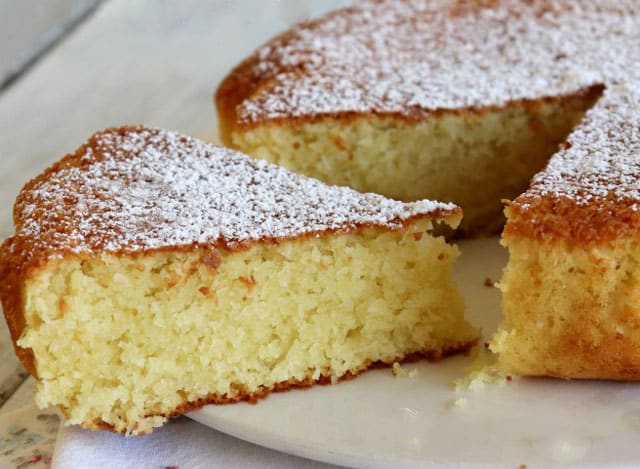 Gateau A La Noix De Coco Et Au Yaourt Au Thermomix Plat Et Recette