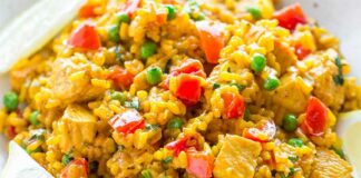 Paella au poulet facile et rapide