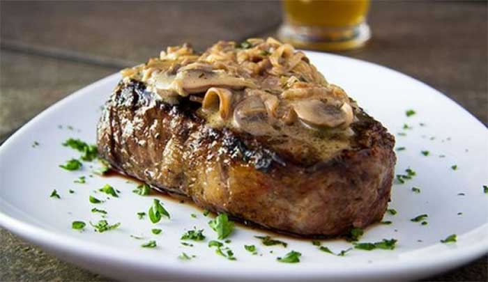 Steaks aux champignons - Plat et Recette