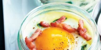 Recette des oeufs cocotte aux lardons