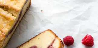 Cake au cœur aux fruits rouges