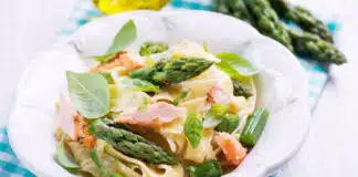 Tagliatelles au saumon et asperges