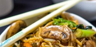 Nouilles chinoises au poulet au Thermomix