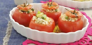 Tomates farcies aux petits pois courgettes et riz