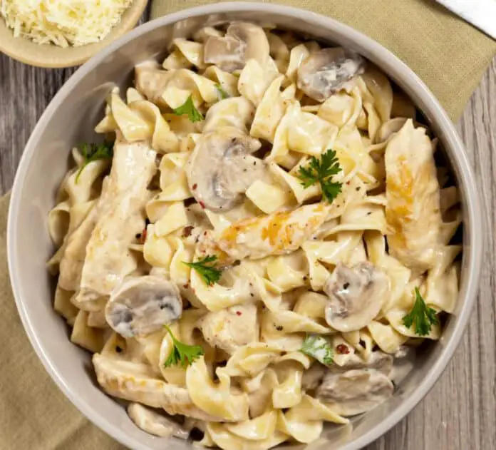 Pâtes au poulet et sauce Skyr