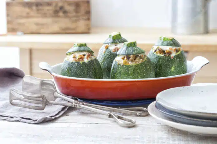 Courgettes rondes farcies au thon et fromage