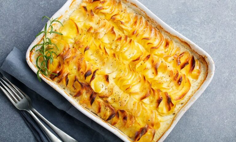 Gratin de pommes de terre au saumon