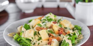 Salade césar à la sauce légère