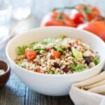 Salade de quinoa et légumes frais