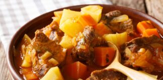 Ragout d'agneau aux pommes de terre et carottes