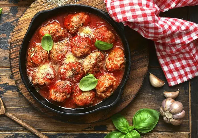 Boulettes de viande à la sauce tomate