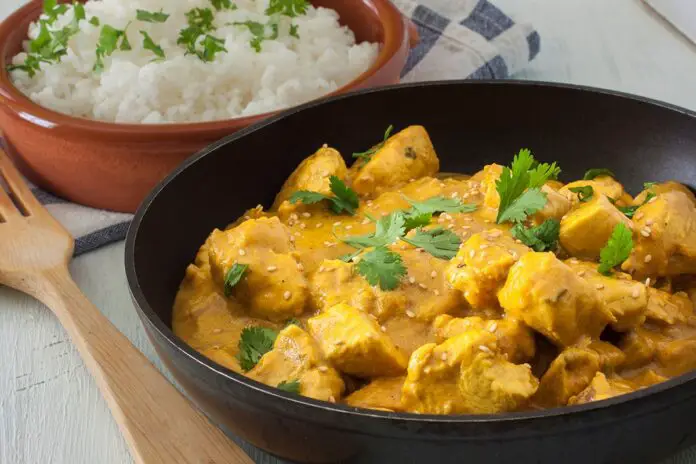 Curry de poulet au Skyr