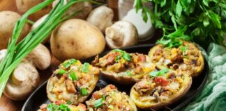 Pommes de terre farcies aux champignons et jambon