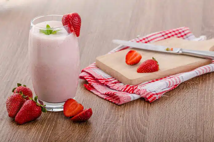 Crème et liqueur de fraise au Thermomix