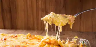 Plat familial : Le gratin de pâtes au poulet et béchamel