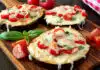Mini-pizza à l'aubergine viande hachée et fromage