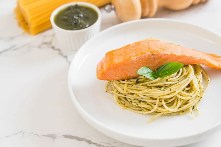 Pâtes au saumon et pesto