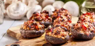 Champignons farcis à la viande hachée au four