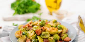 Choux de Bruxelles rôtis au jambon et à la moutarde