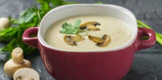 Velouté d'oignons et champignons rôtis