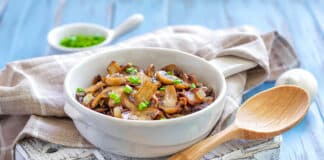 Champignons à l'ail et au persil cuits à la poêle