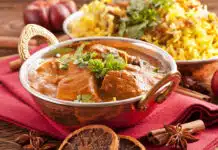 Délicieux plat de Blanc de poulet au curry