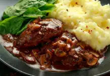 Steak de boeuf à la sauce aux champignons