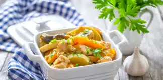 Ragoût de porc aux légumes et aux champignons