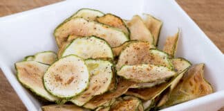 Vous allez adorer ces chips de courgette au four