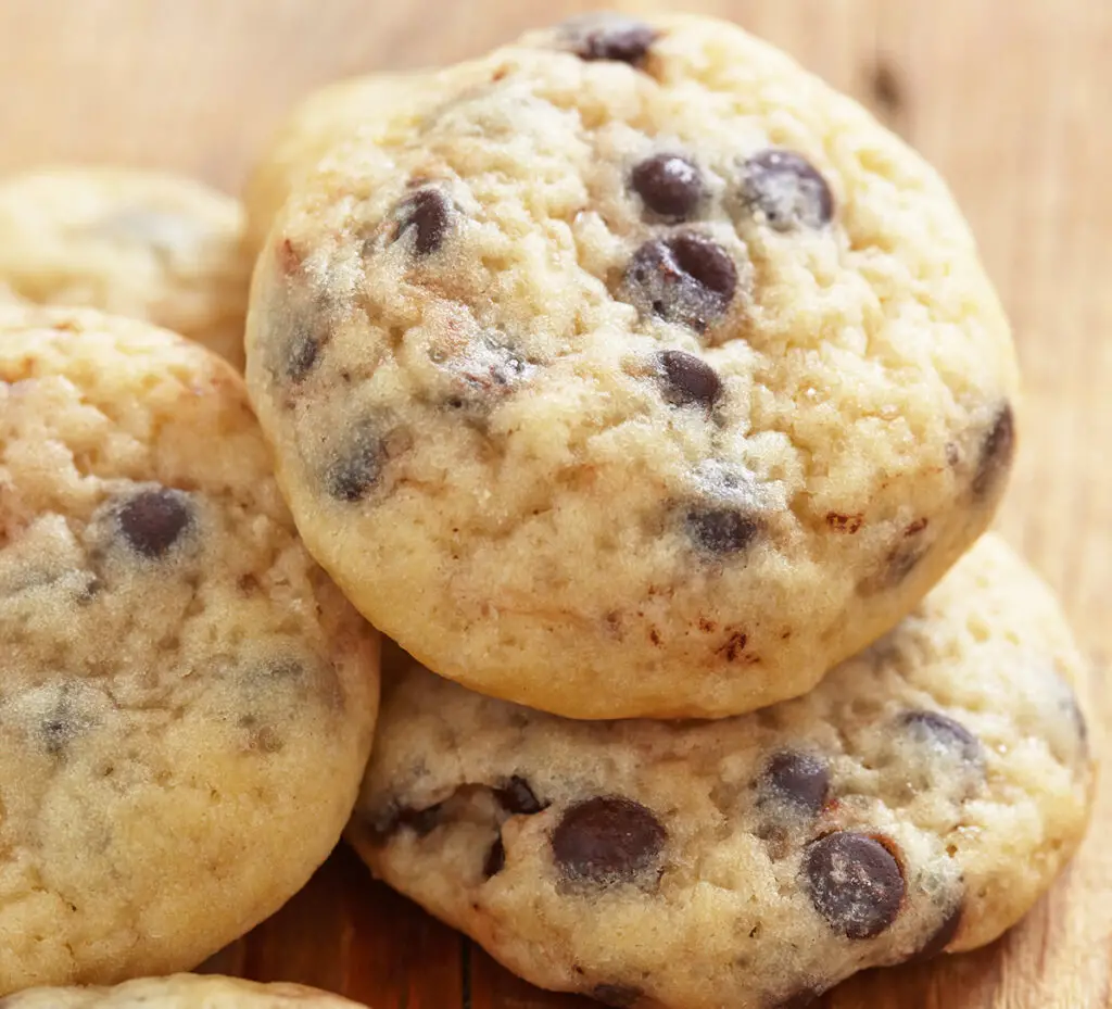 Avec des bananes mûres et des pépites de chocolat vous pouvez faire ces délicieux cookies