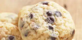 Avec des bananes mûres et des pépites de chocolat vous pouvez faire ces délicieux cookies