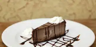 Ce cheesecake au chocolat est le parfait dessert de la saison