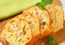 Un savoureux cake au jambon et olives
