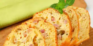 Un savoureux cake au jambon et olives