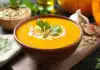 Cette soupe de potiron, carottes et lait de coco