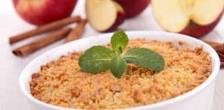 Crumble aux poires, aux pommes et à la cannelle