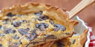 Quiche au roquefort et aux champignons,