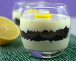 Verrines de mascarpone au citron et Oreo
