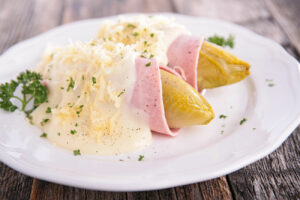 Endives au jambon gratinées