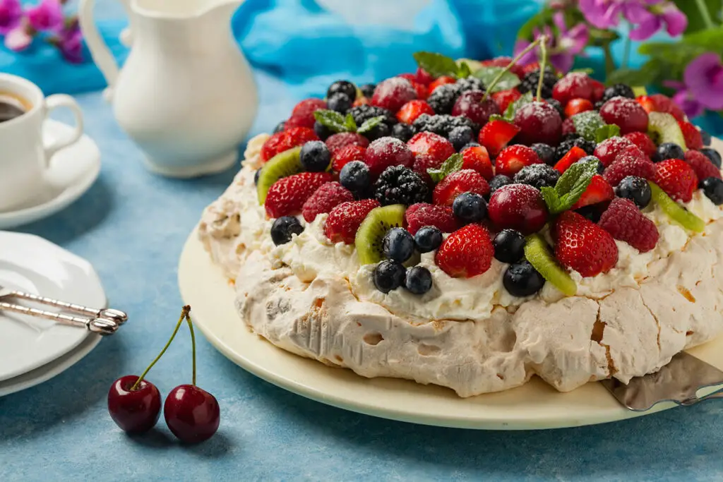 Pavlova aux fruits rouges